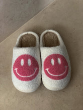 Load image into Gallery viewer, COZY SLIPPERS - BUBBLEGUM PINK

