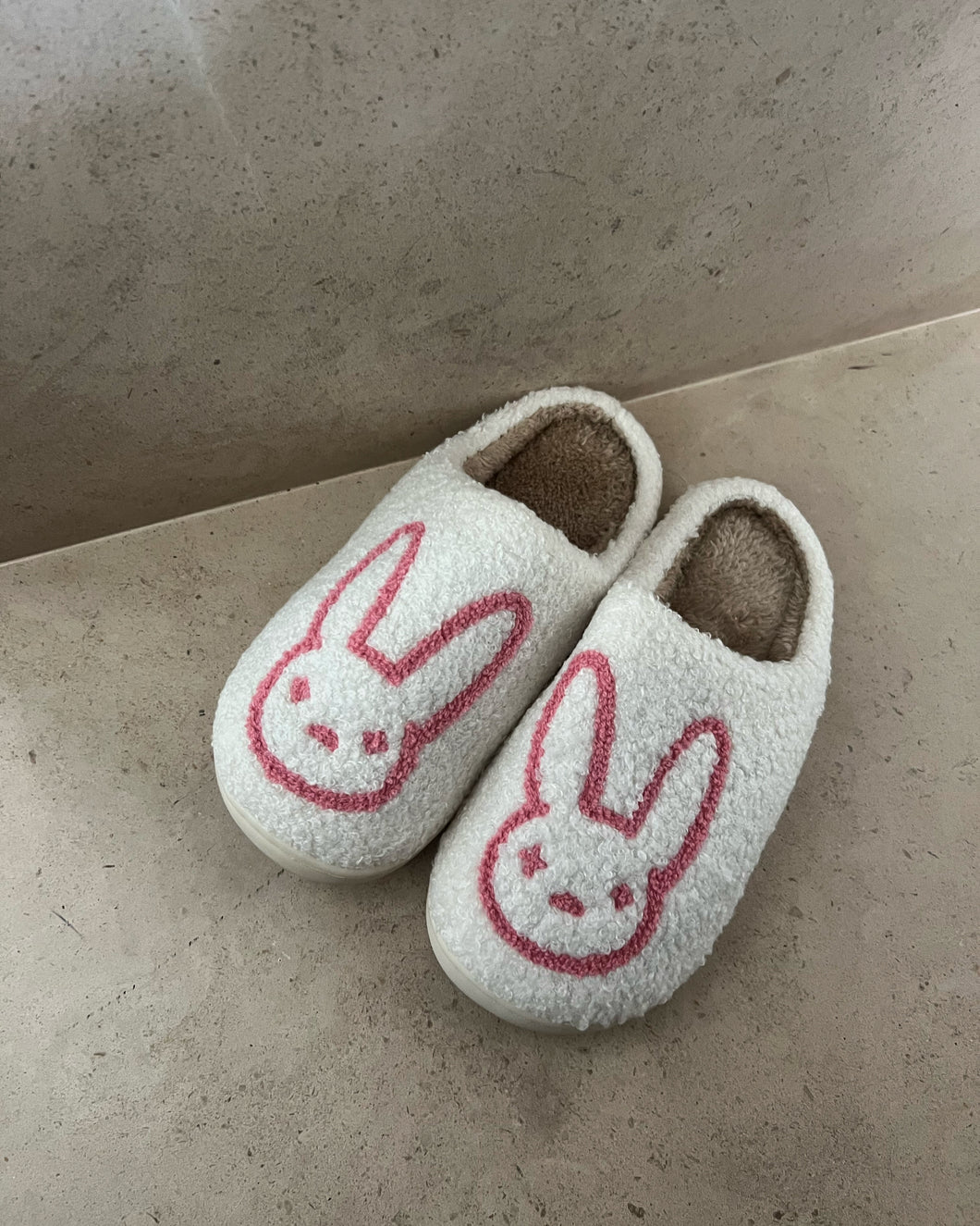 COZY SLIPPERS - PINK BUNNY